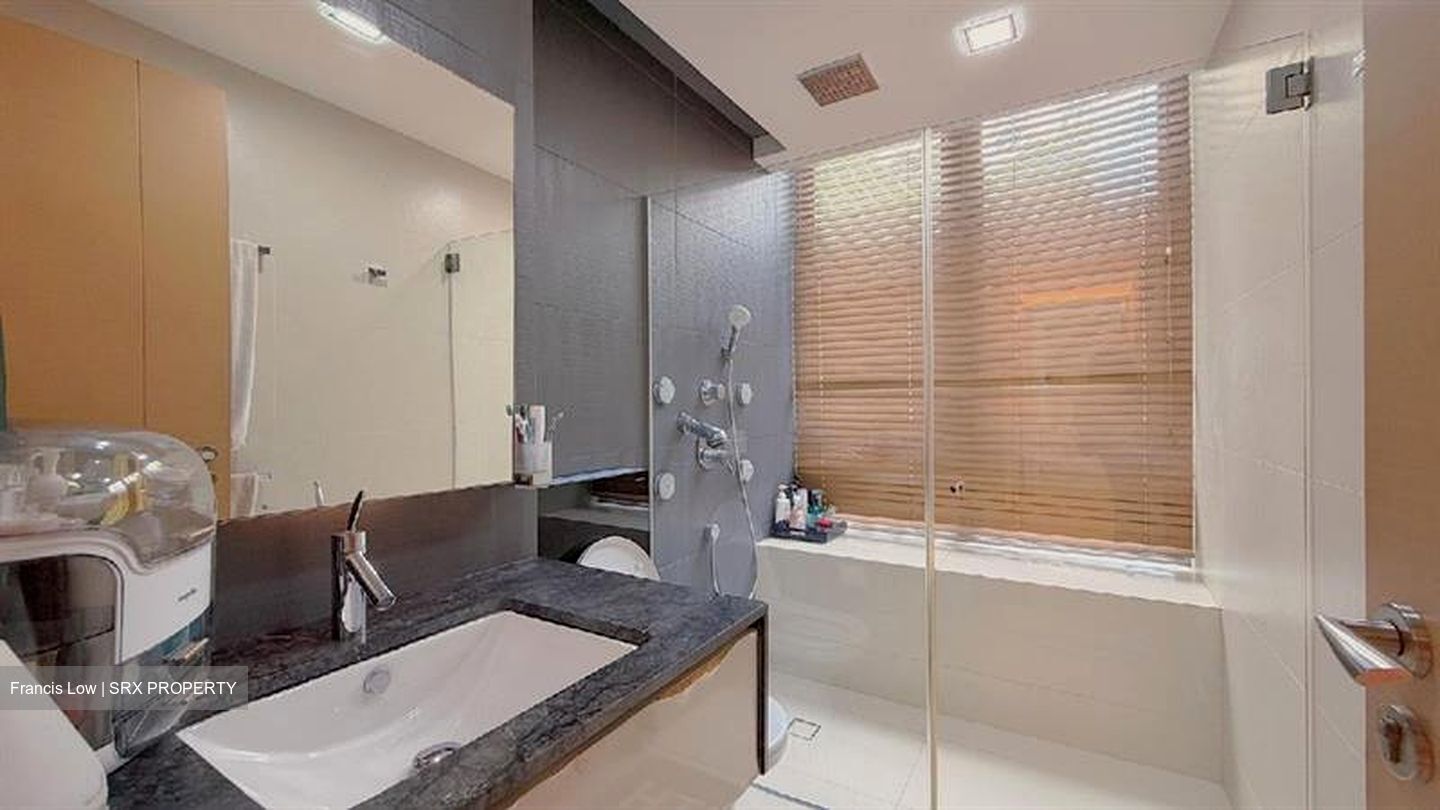 Versilia On Haig (D15), Condominium #635116011